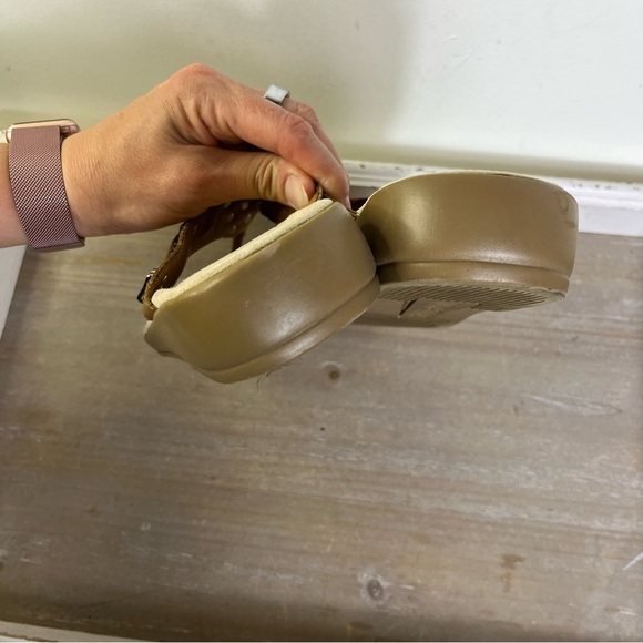 Minnetonka Leather Boho Wedge Sandals Size 9 Flip Flops Comfort - Picture 4 of 9